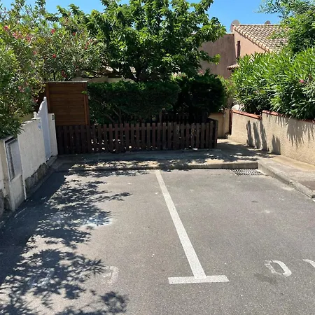 Pavillon Eaux Vives A Pierre La 4ev9 *
