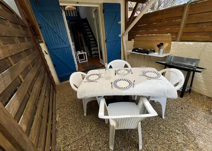 Pavillon Eaux Vives A Pierre La * Saint-Pierre-la-Mer (Aude)