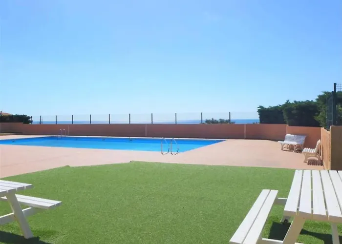 Pavillon Eaux Vives A Pierre La *